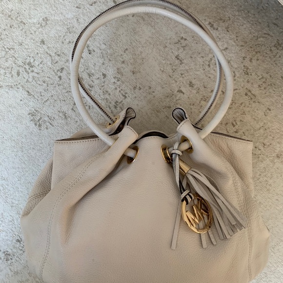 Michael Kors leather shoulder purse - Picture 2 of 16